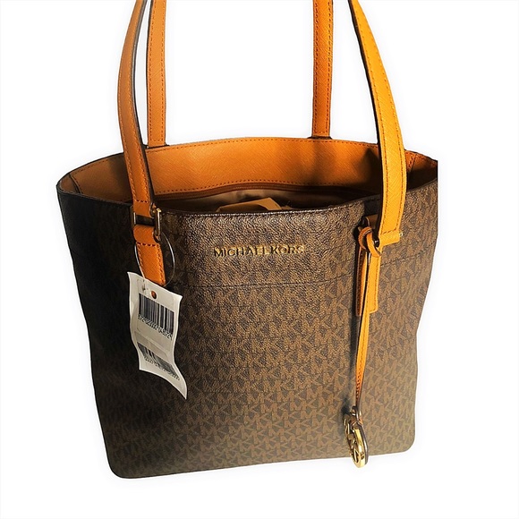 GUC Michael Kors, Signature Print Logo, Leather Tote - Picture 3 of 16